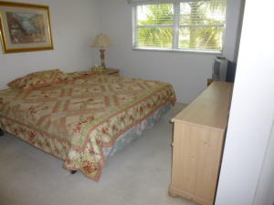 VILLAGE ROYALE GREENHILL CONDO - Residential