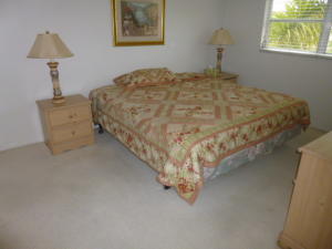 VILLAGE ROYALE GREENHILL CONDO - Residential