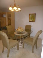 VILLAGE ROYALE GREENHILL CONDO - Residential