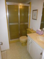 VILLAGE ROYALE GREENHILL CONDO - Residential