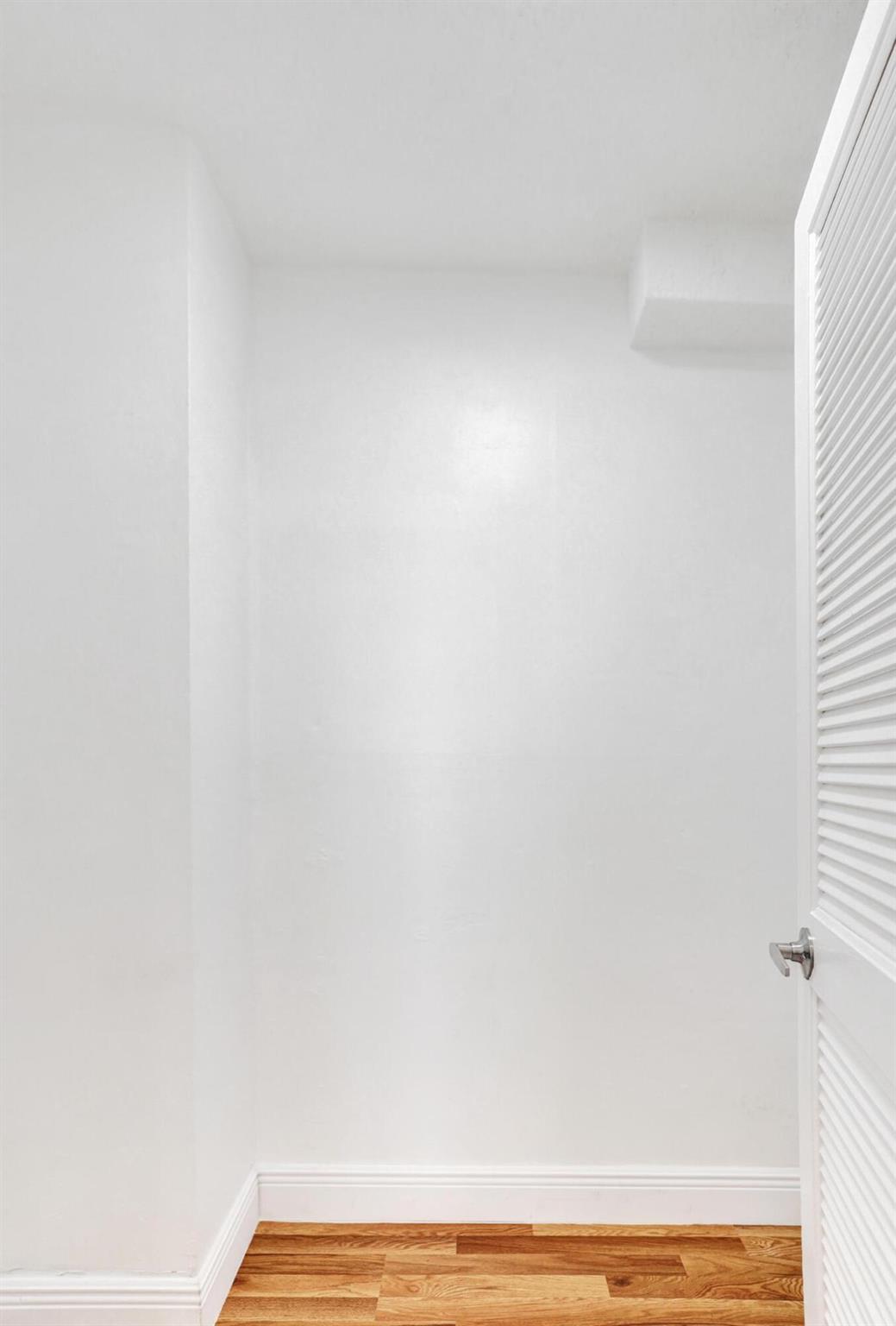 Ambassadors 01 Condo Sout - Residential