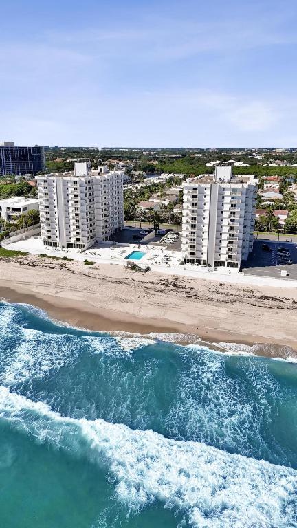 45 OCEAN CONDO - Residential