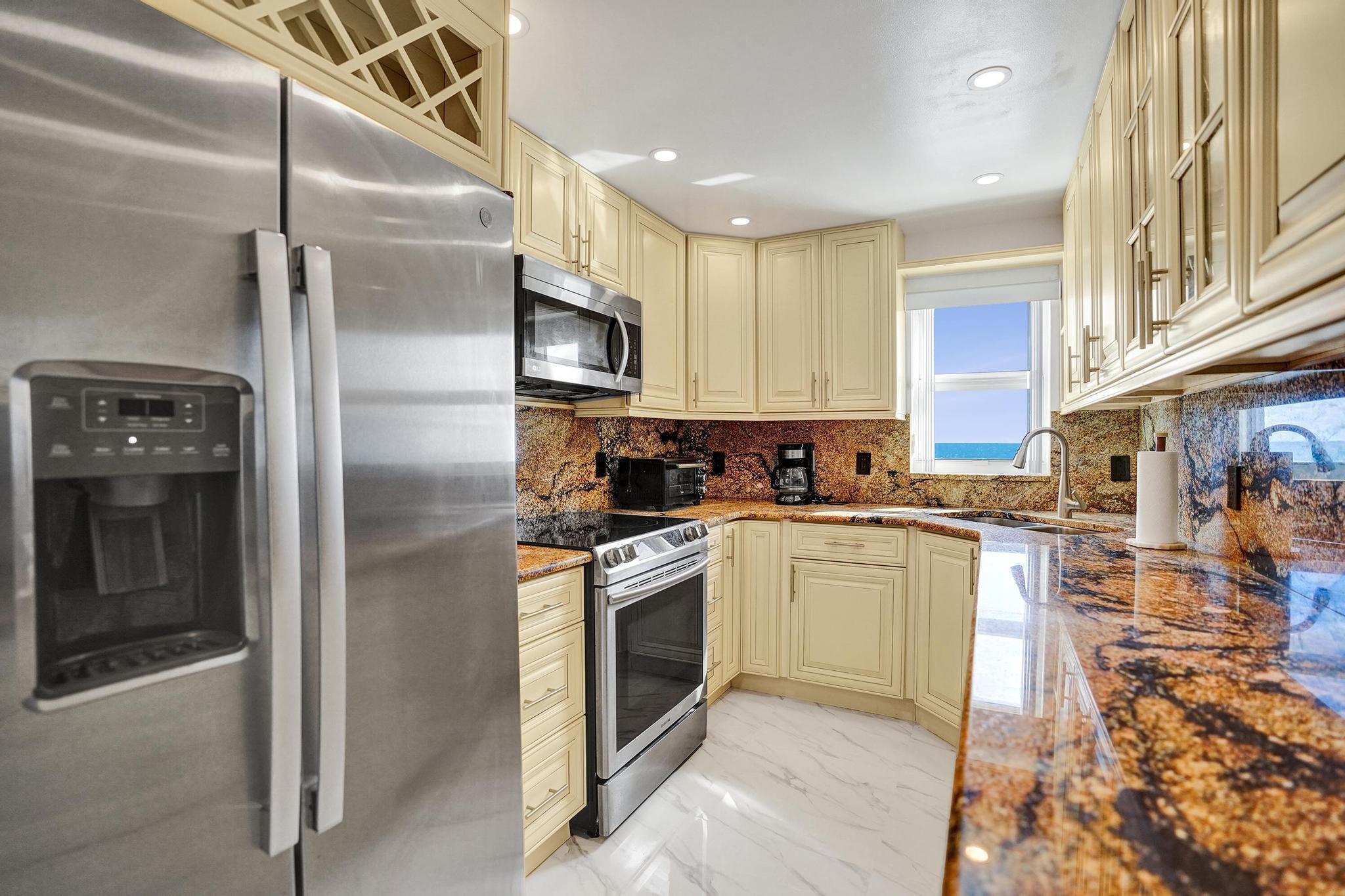 Ambassadors 01 Condo Sout - Residential