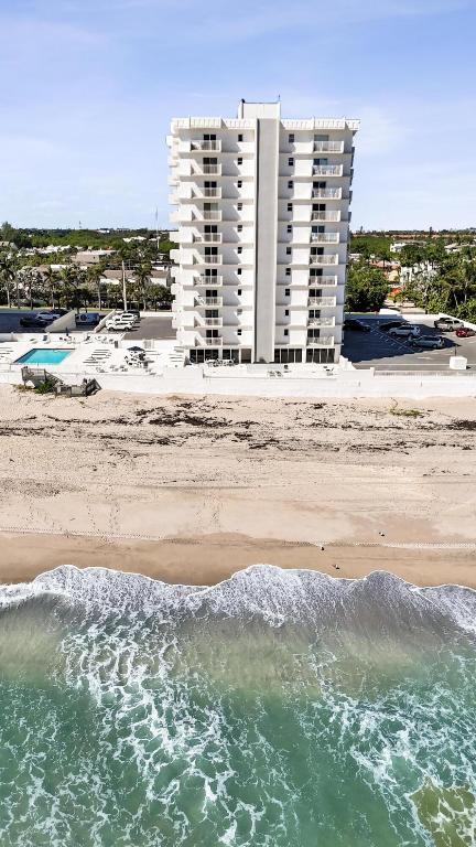 45 OCEAN CONDO - Residential