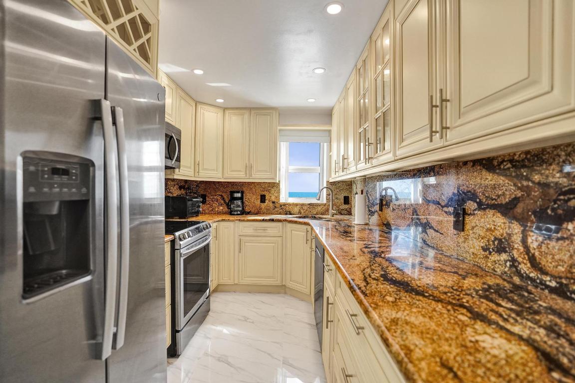 45 OCEAN CONDO - Residential