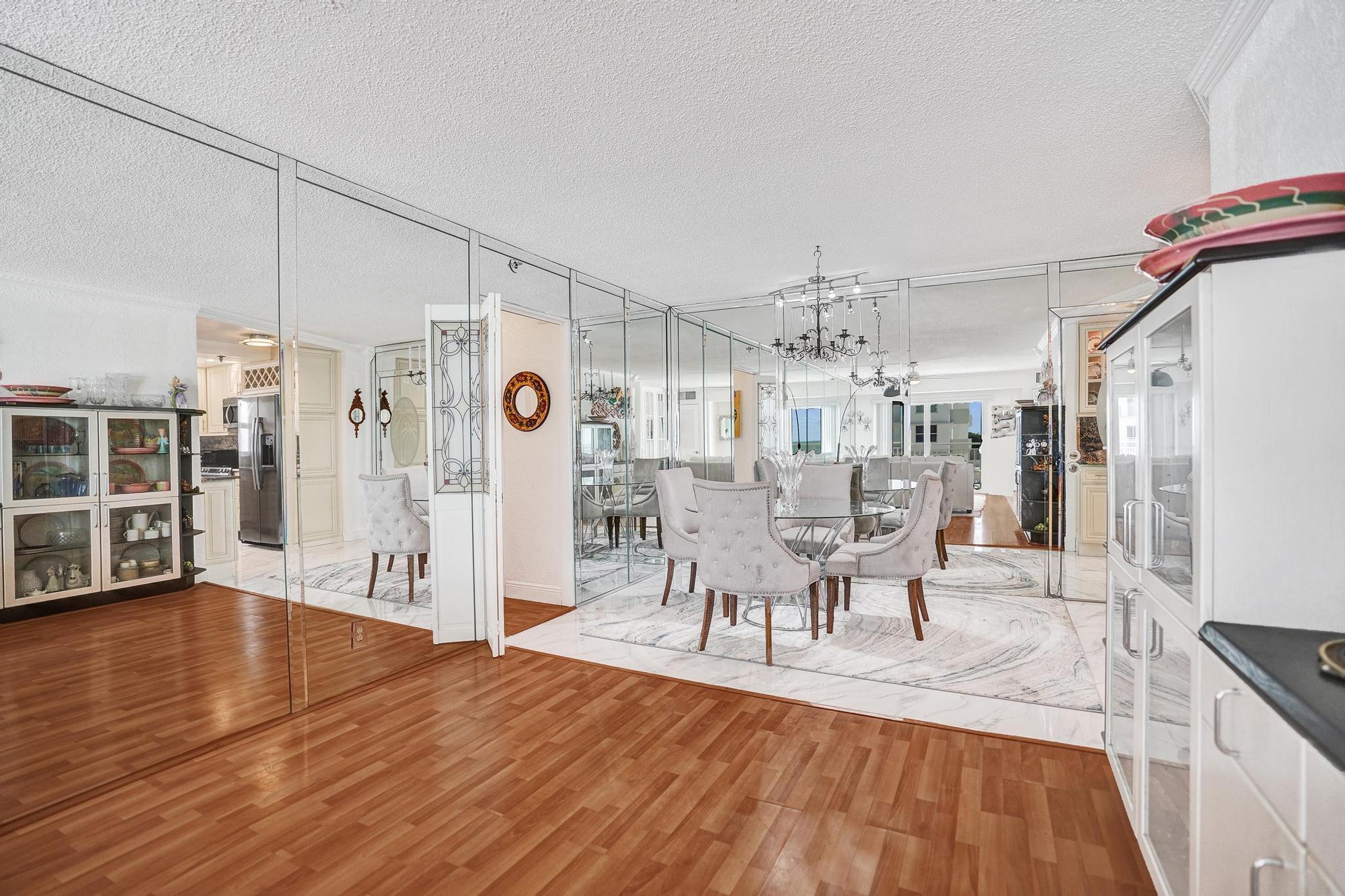 Ambassadors 01 Condo Sout - Residential