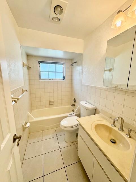 CORAL SPRINGS LAKES - Residential Lease