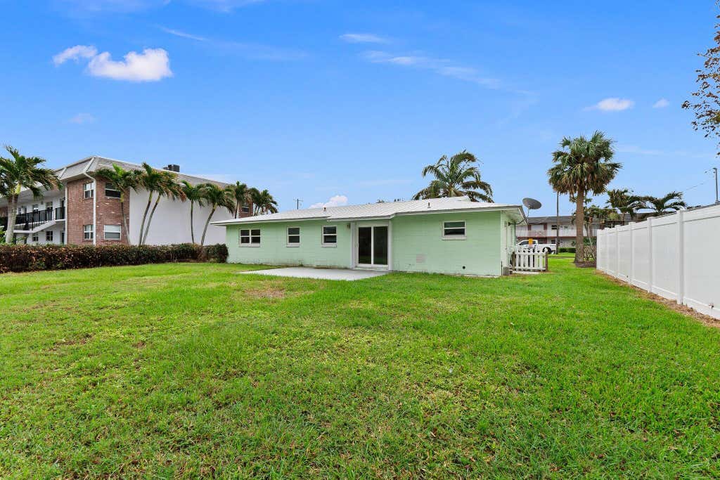Photo of 1154 Bayshore Drive, Fort Pierce, FL 34949 (MLS # B26064717)