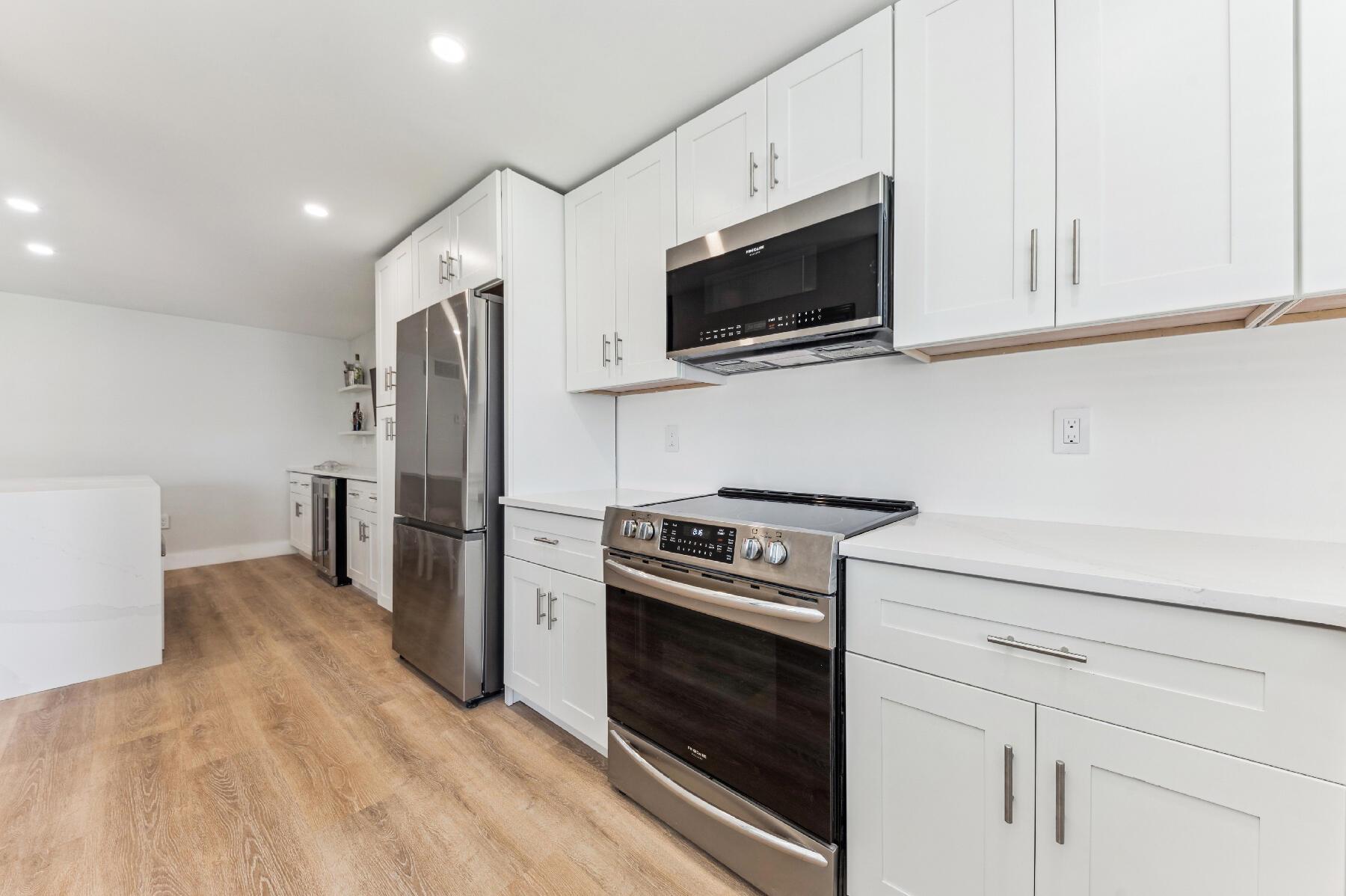 108 Paradise Harbour Boulevard 107
