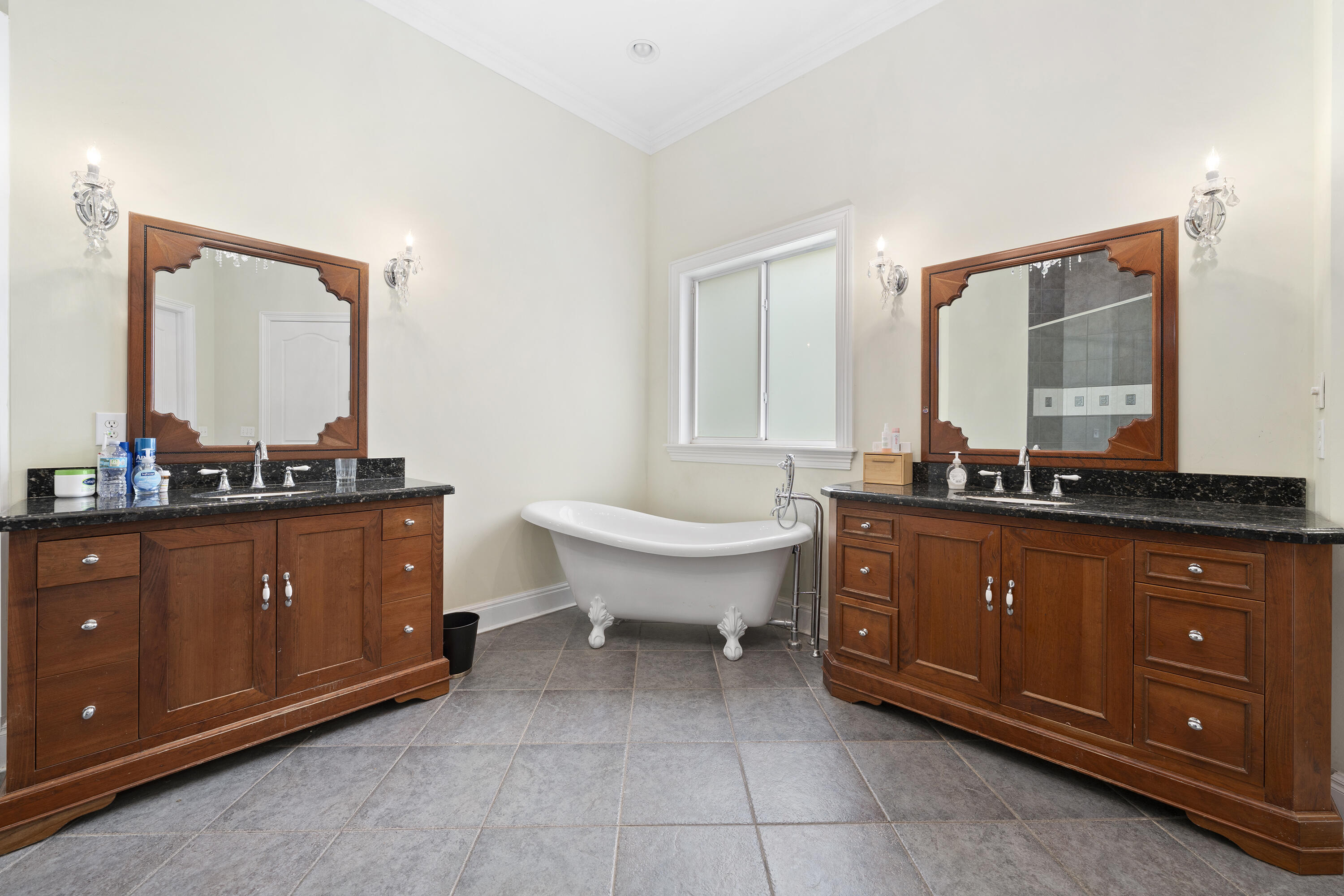 HICKS ESTATES - Residential