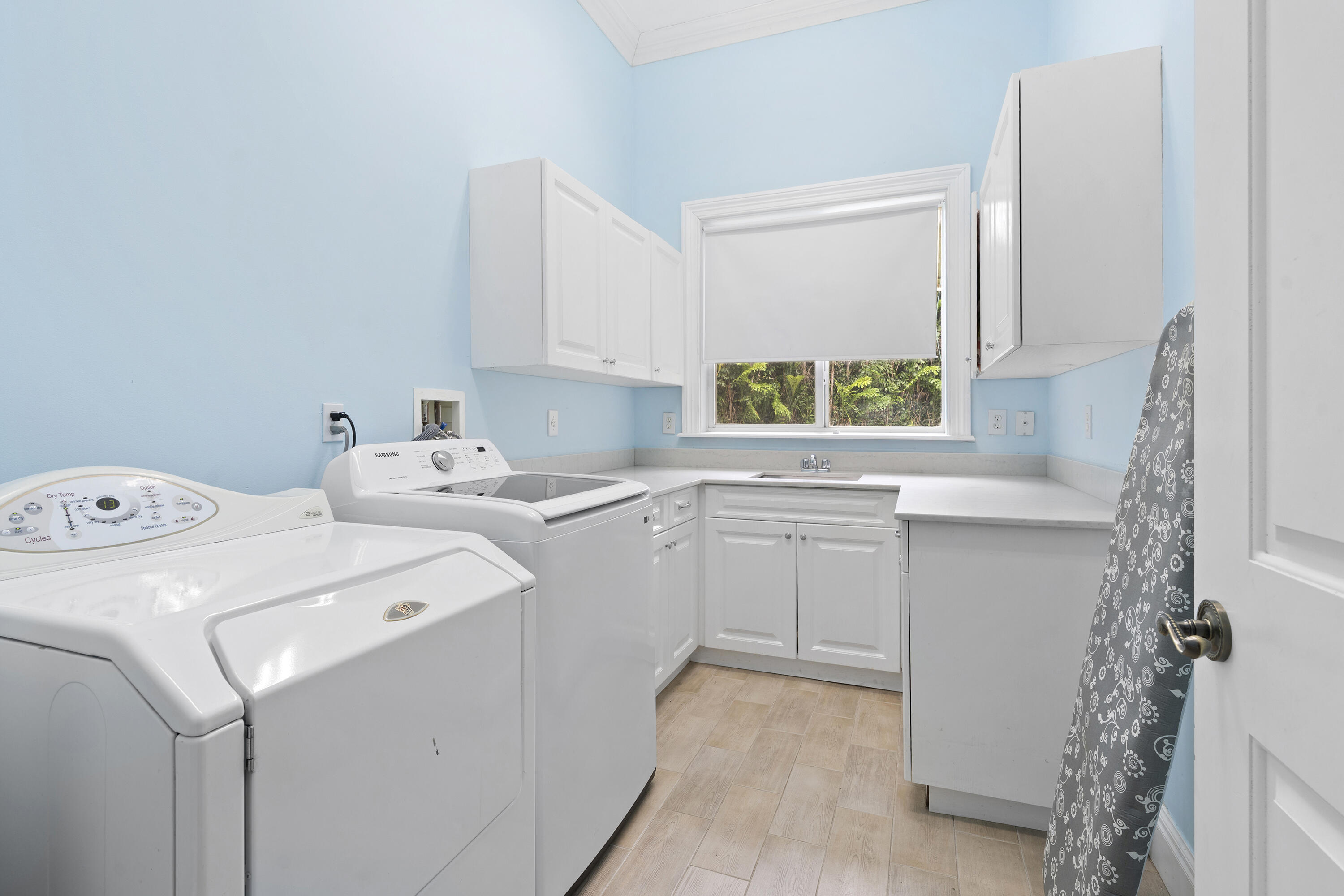 HICKS ESTATES - Residential