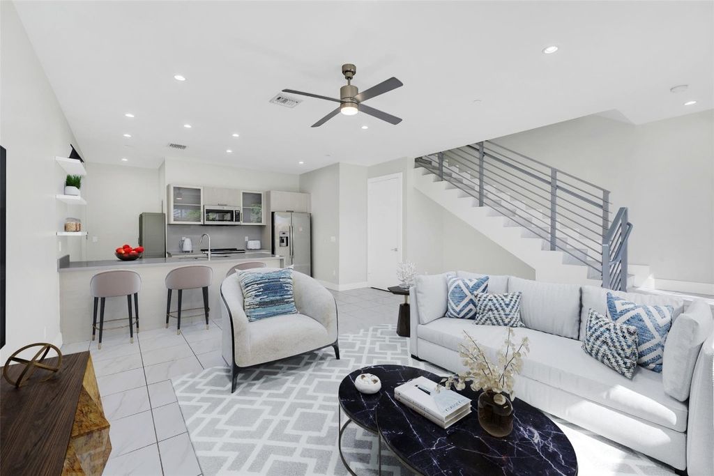 Photo of 1025 NE 18th Avenue #103, Fort Lauderdale, FL 33304 (MLS # F10542820)