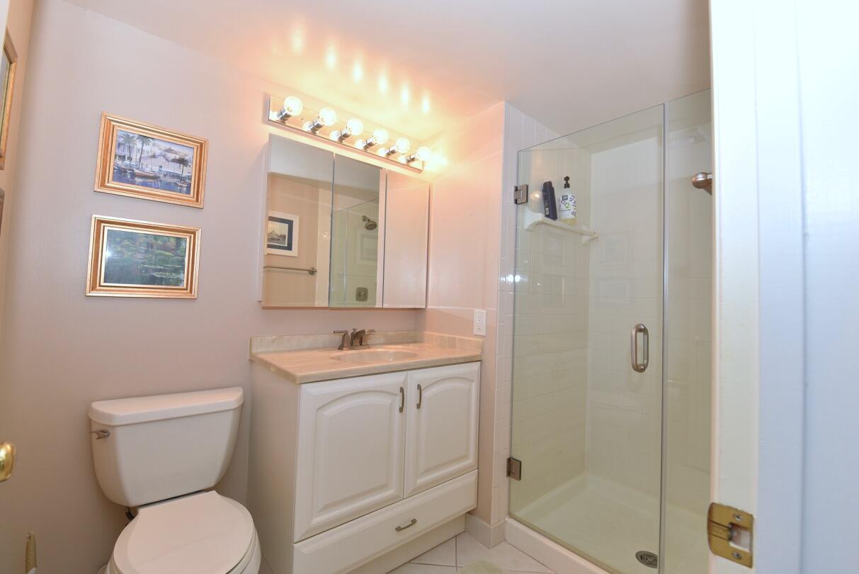 STRATFORD AT HUNTERS RUN CONDO - Residential