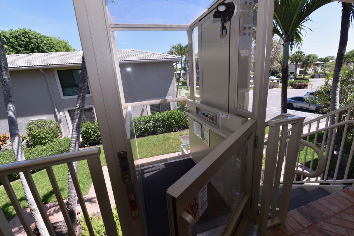 STRATFORD AT HUNTERS RUN CONDO - Residential