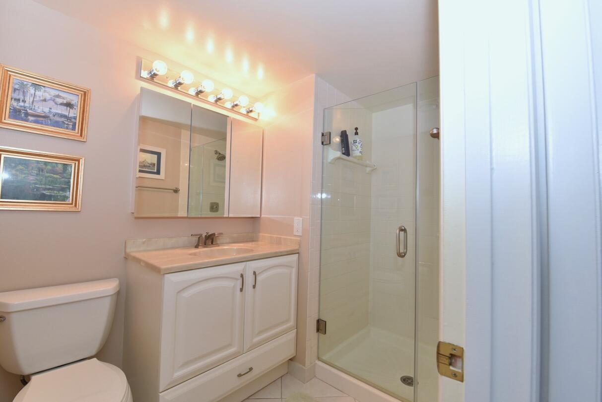 STRATFORD AT HUNTERS RUN CONDO - Residential