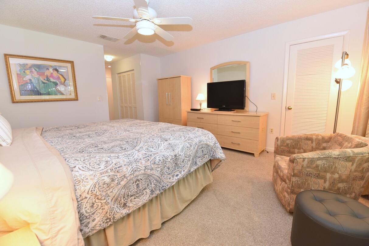 STRATFORD AT HUNTERS RUN CONDO - Residential