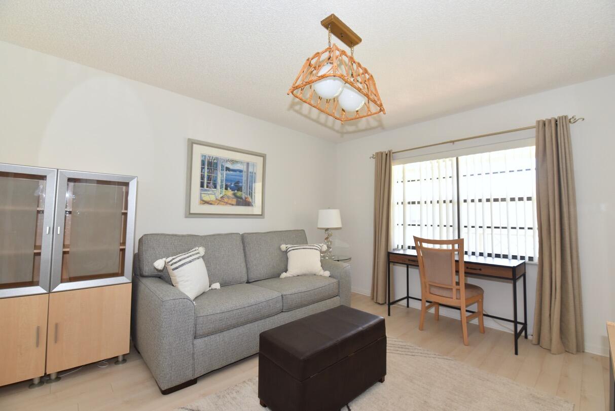 STRATFORD AT HUNTERS RUN CONDO - Residential