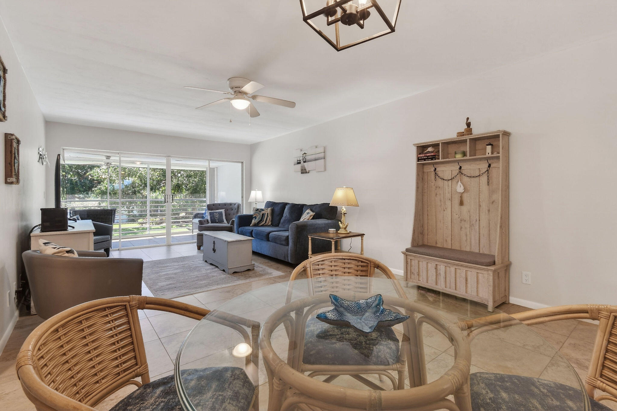 TEQUESTA GARDEN CONDO 4 - Residential