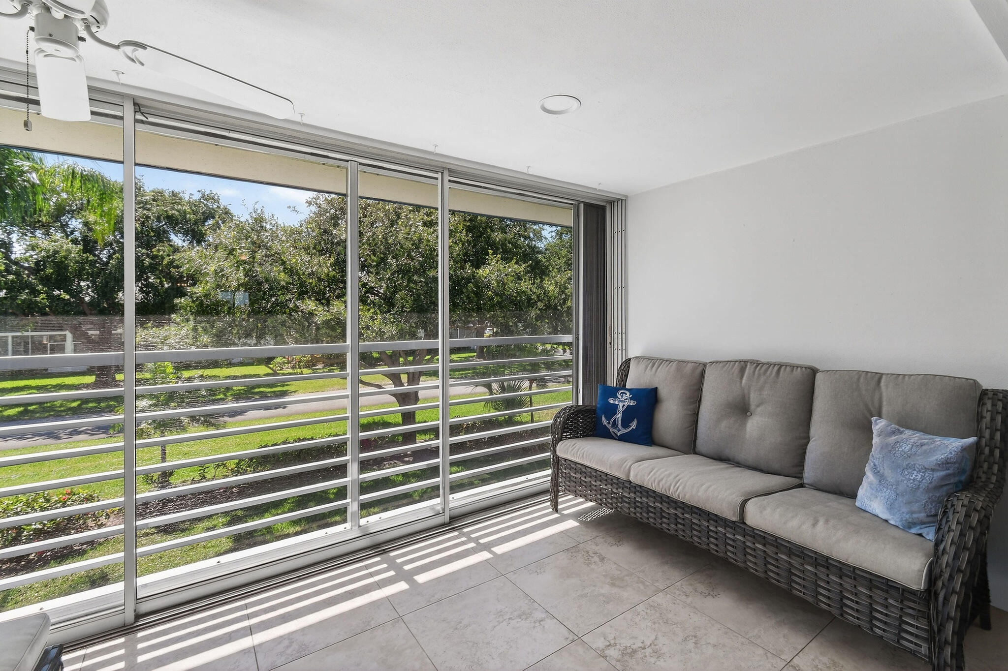 TEQUESTA GARDEN CONDO 4 - Residential