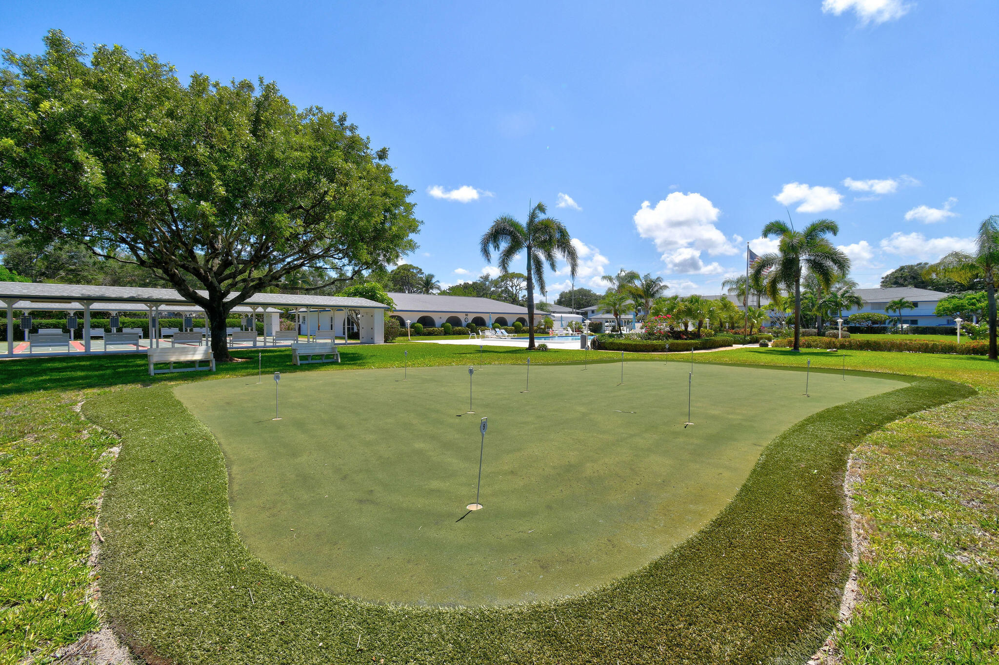 TEQUESTA GARDEN CONDO 4 - Residential