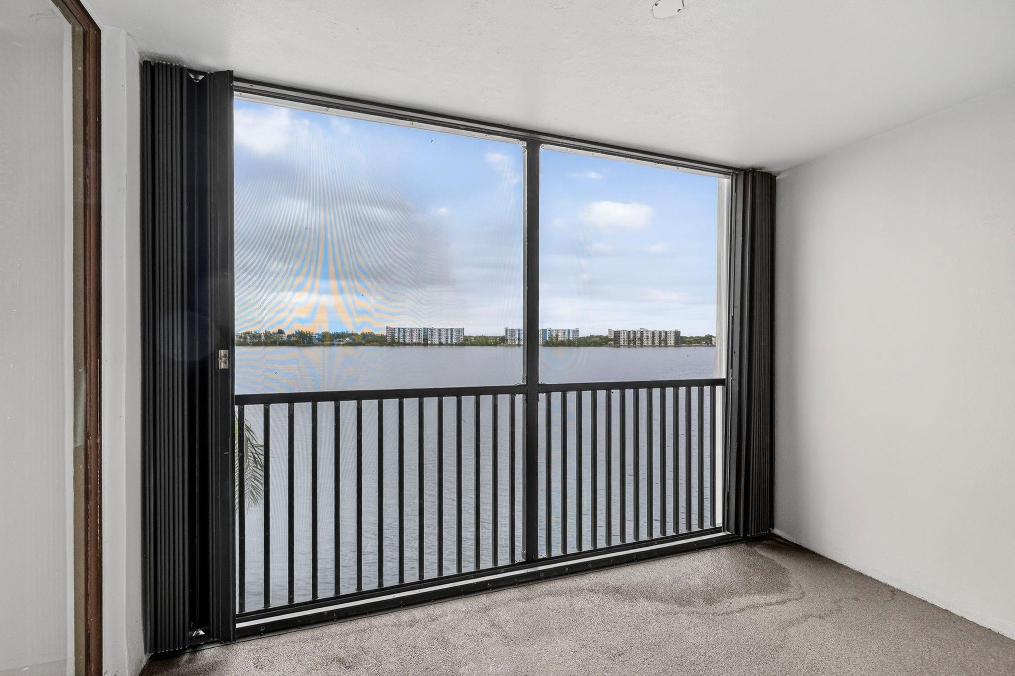 LAKE EMERALD CONDOMINIUM - Residential