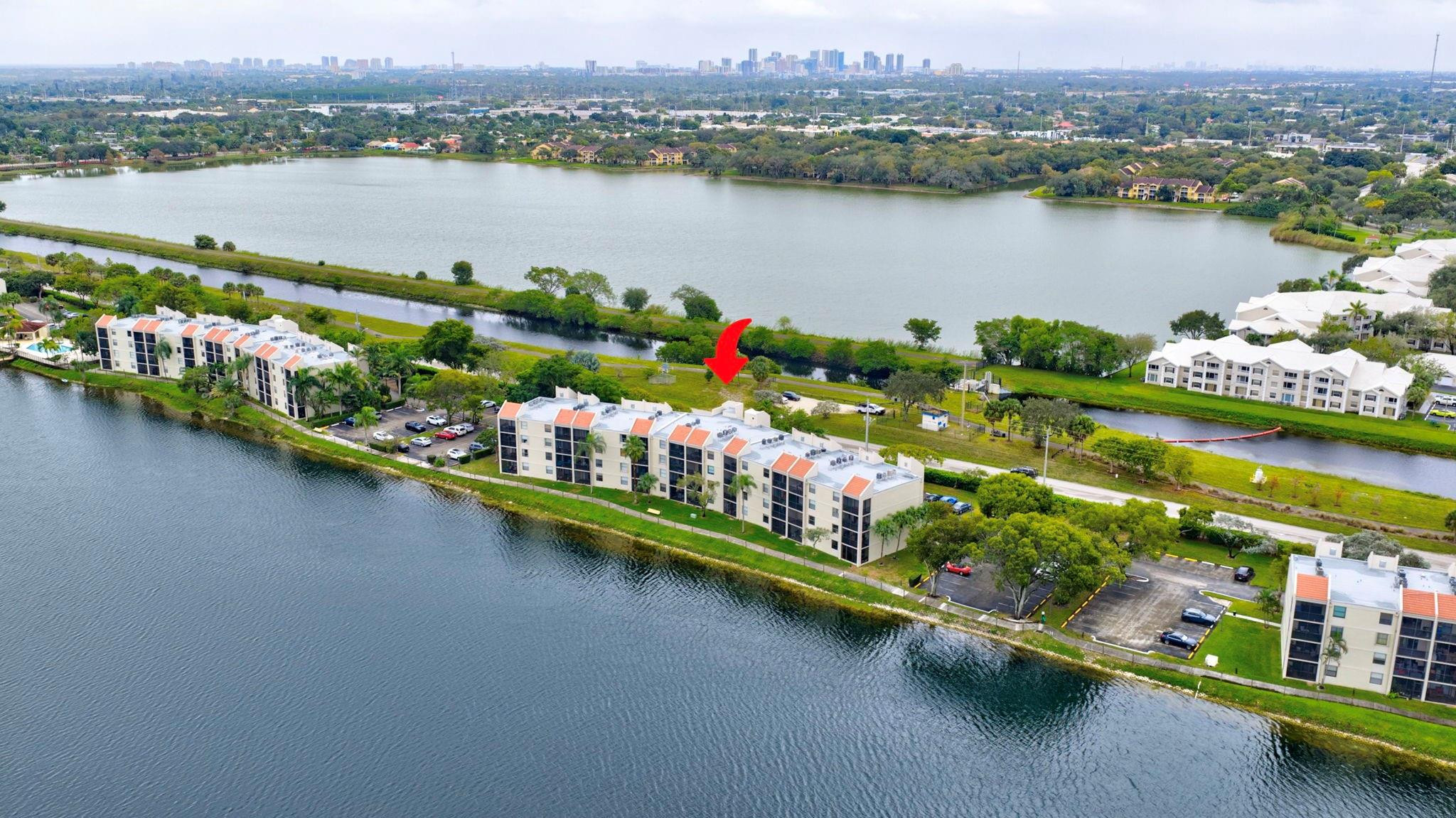 LAKE EMERALD CONDOMINIUM - Residential