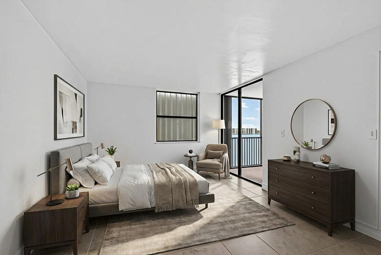 LAKE EMERALD CONDOMINIUM - Residential