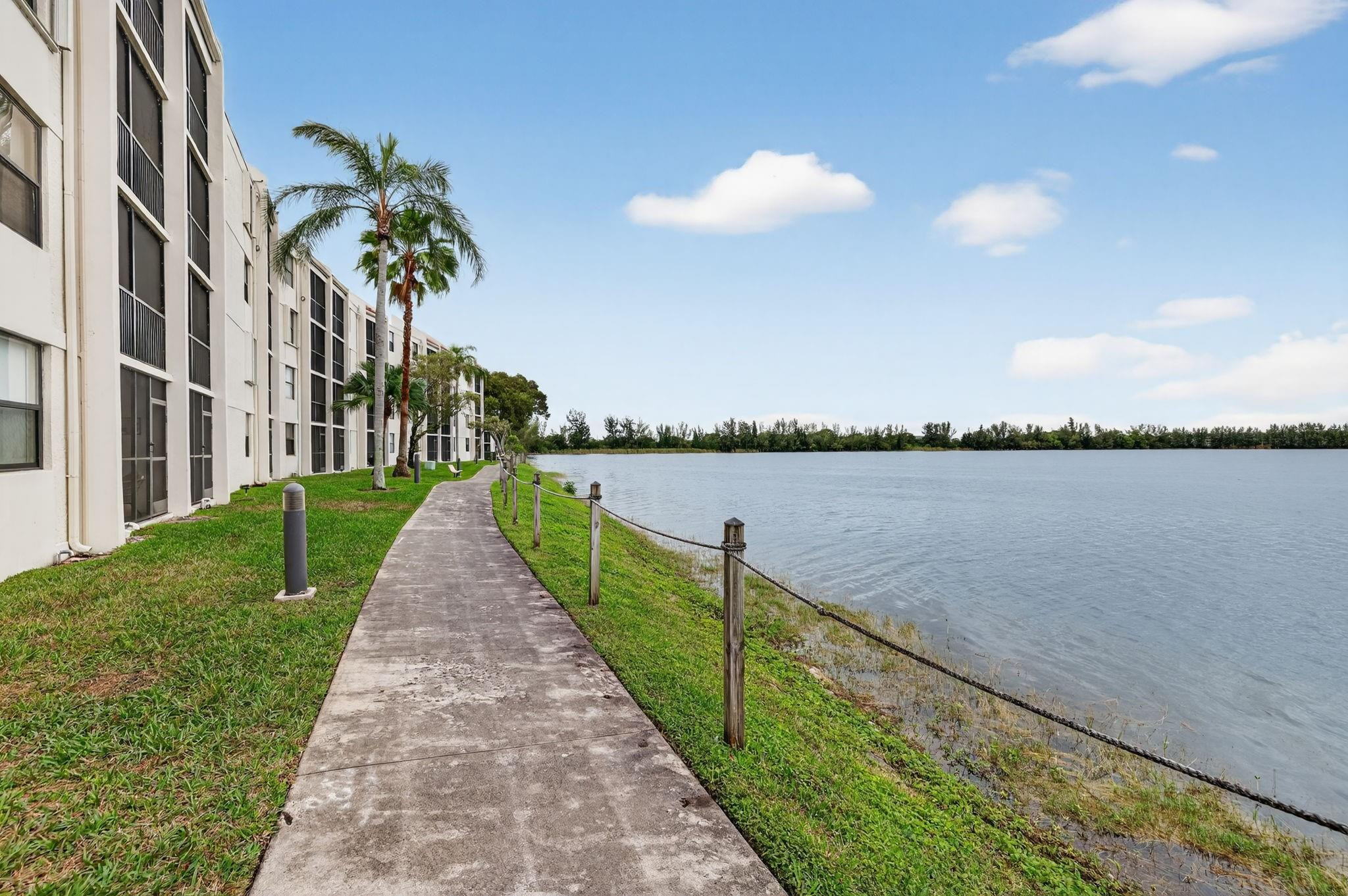 LAKE EMERALD CONDOMINIUM - Residential