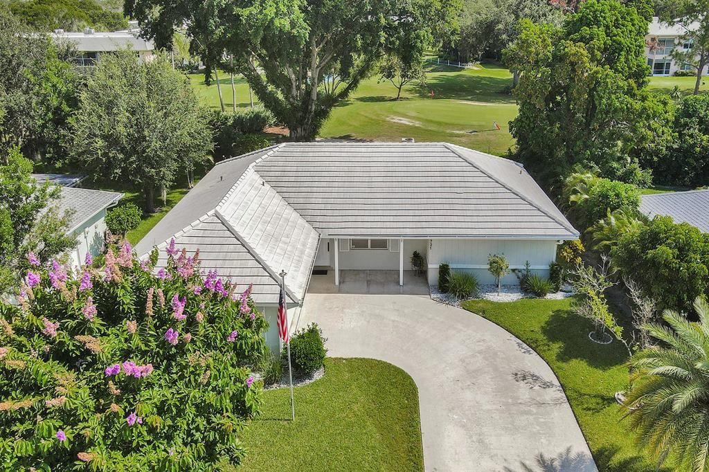 Photo of 9721 SE Little Club Way N, Tequesta, FL 33469 (MLS # R10733174)