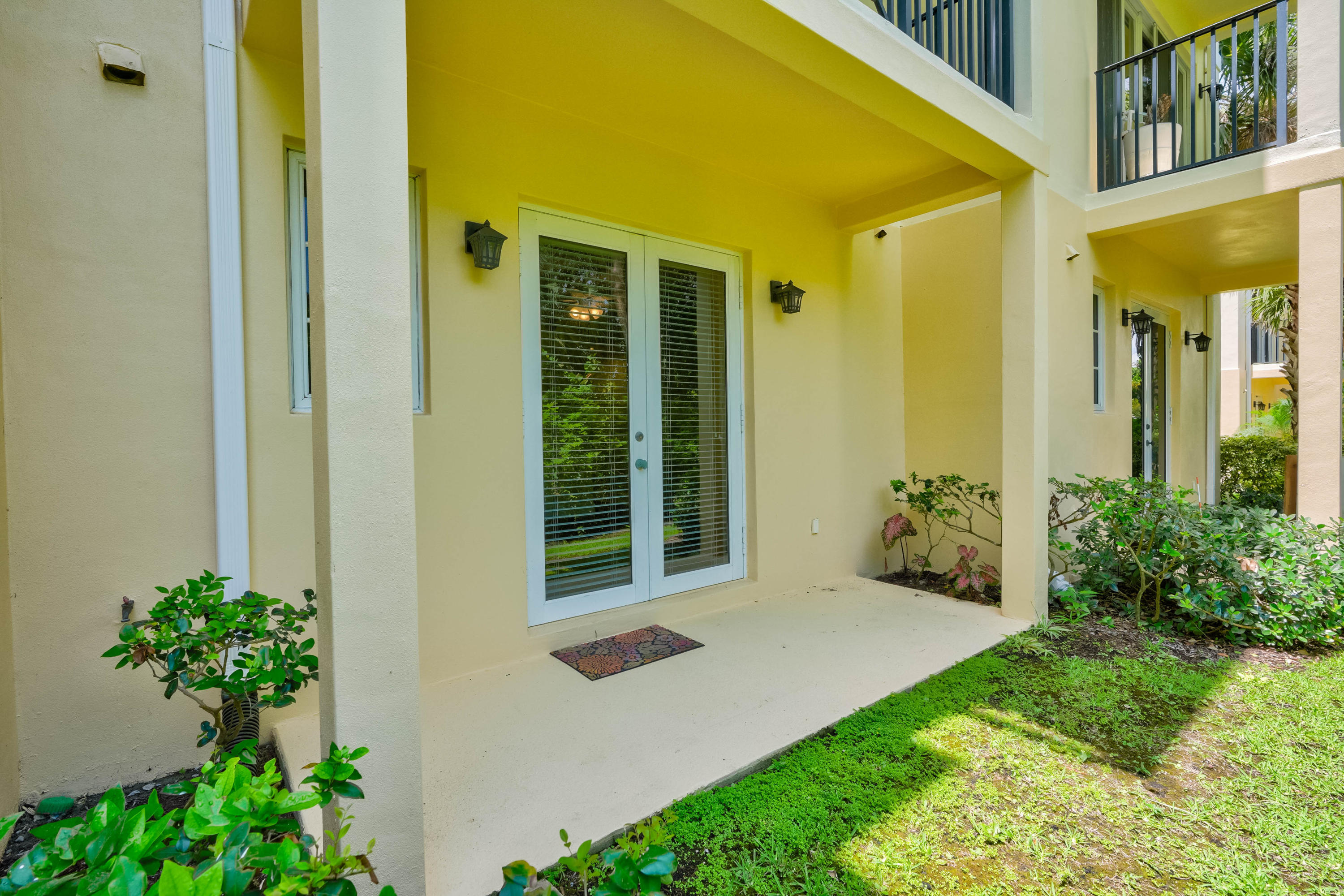 JUNO DUNES - Residential Lease