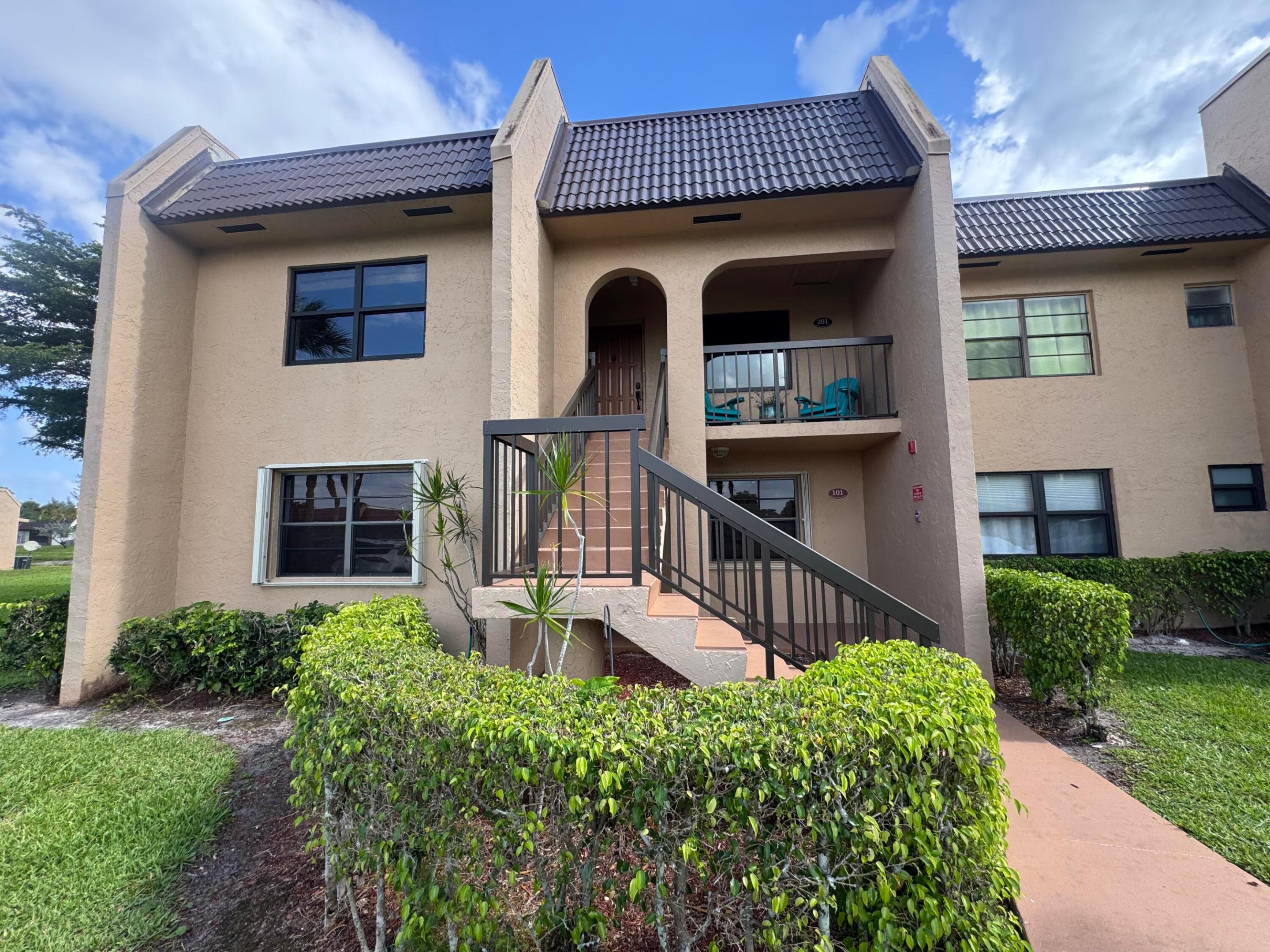 GOLDEN LAKES VILLAGE CONDO K - Residential