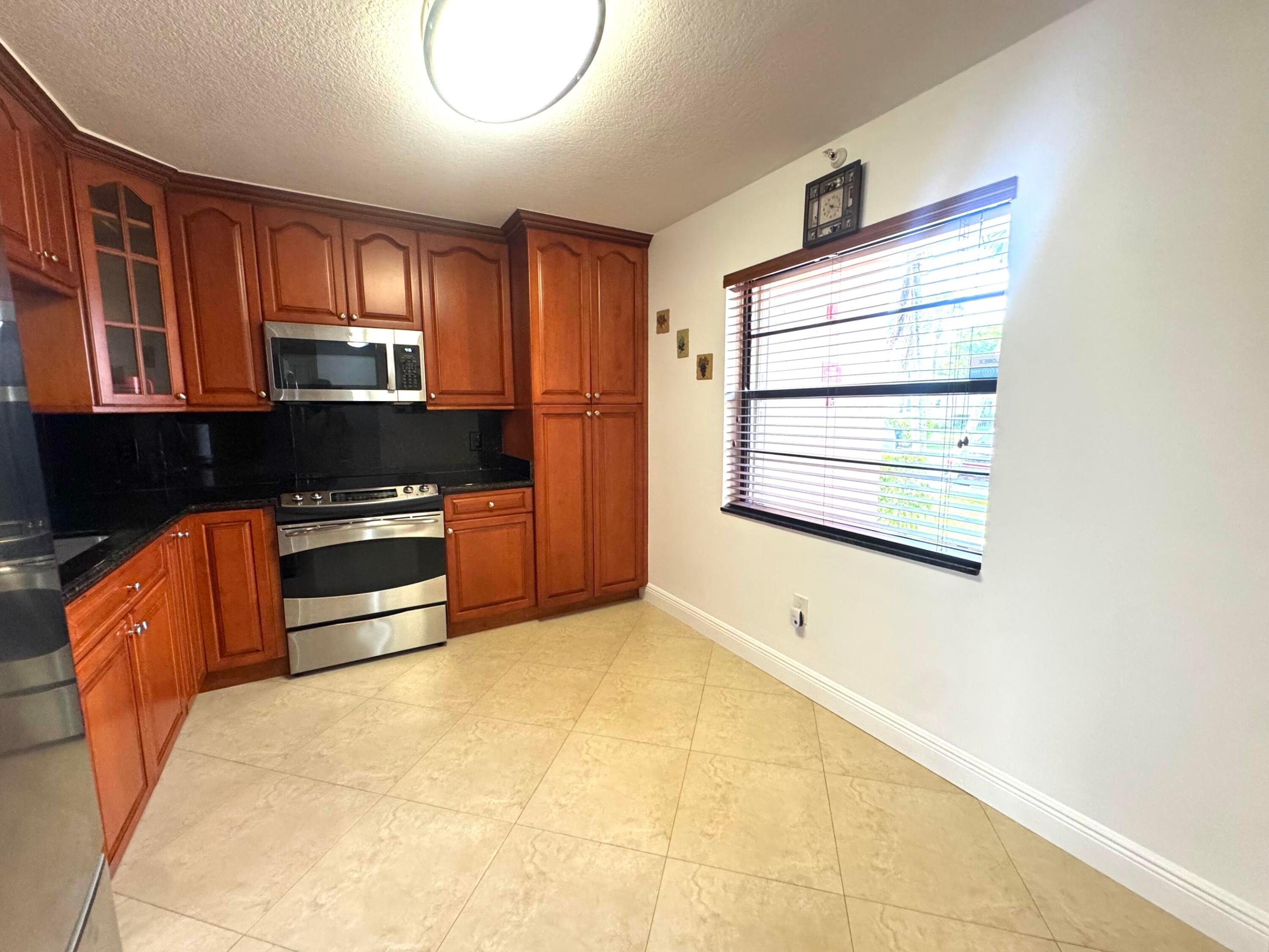 GOLDEN LAKES VILLAGE CONDO K - Residential