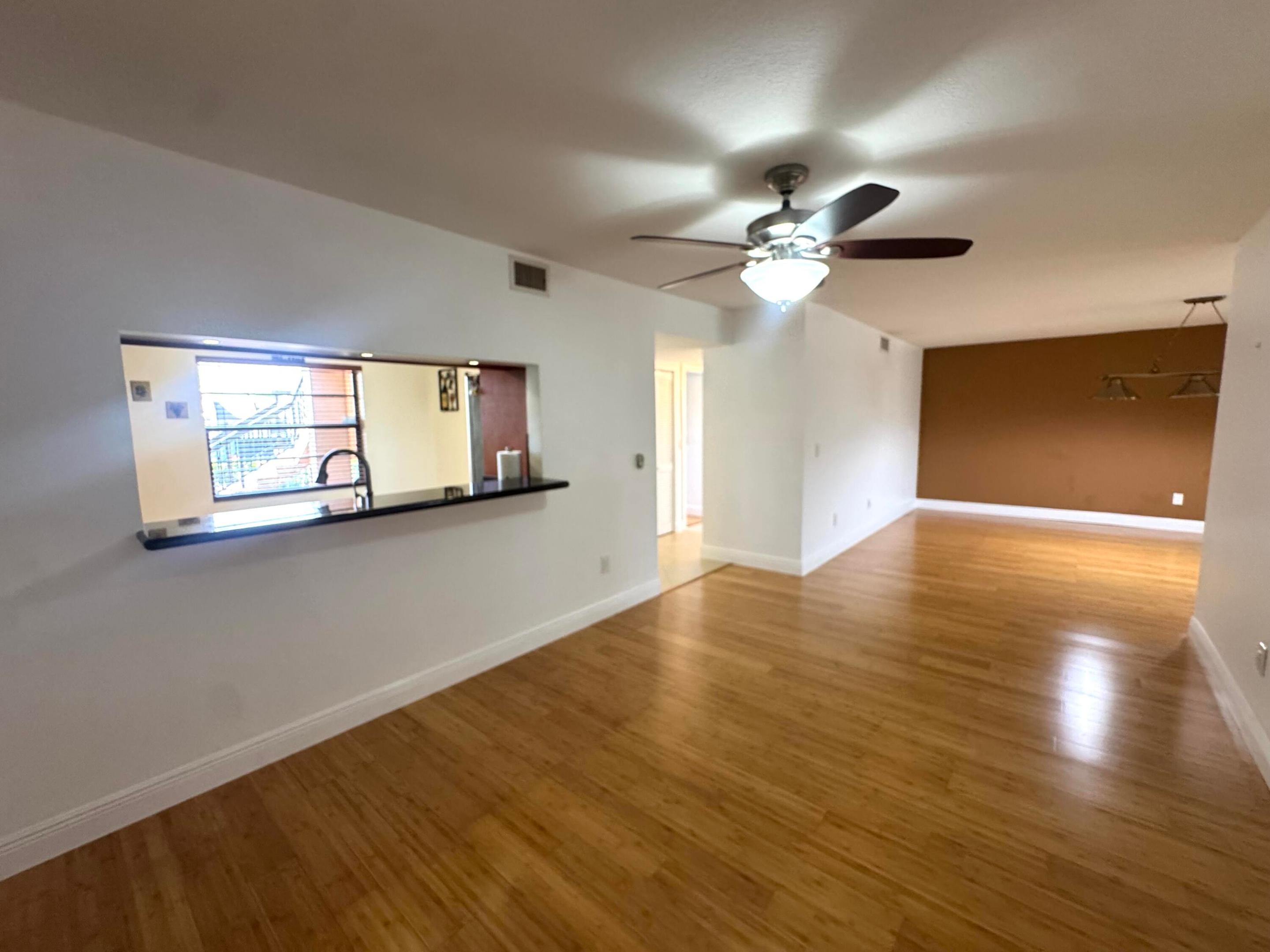 130 Lake Nancy Drive 101, West Palm Beach, FL, 33411/$269,900 4 130 Lake Nancy Drive 101