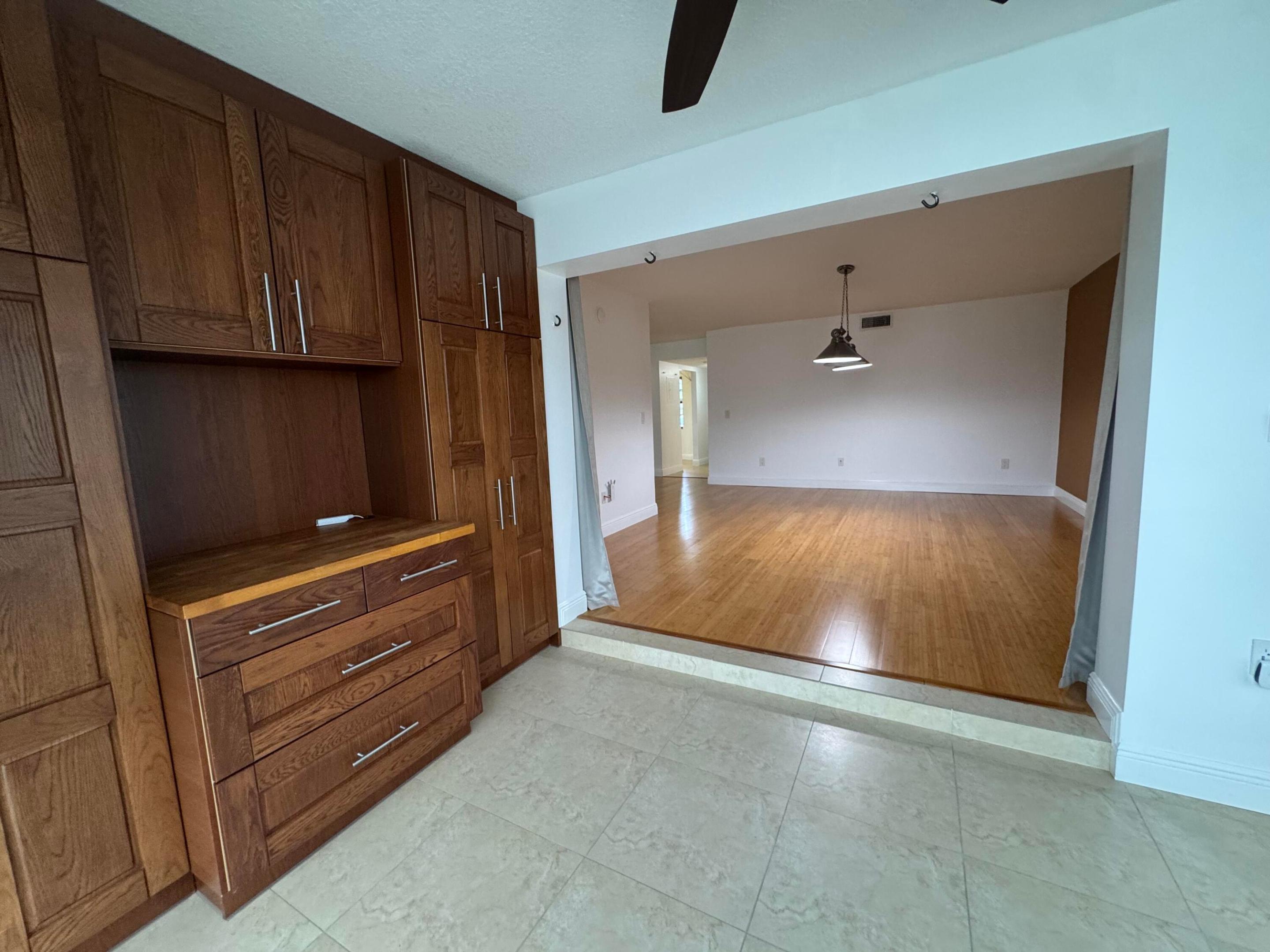 GOLDEN LAKES VILLAGE CONDO K - Residential