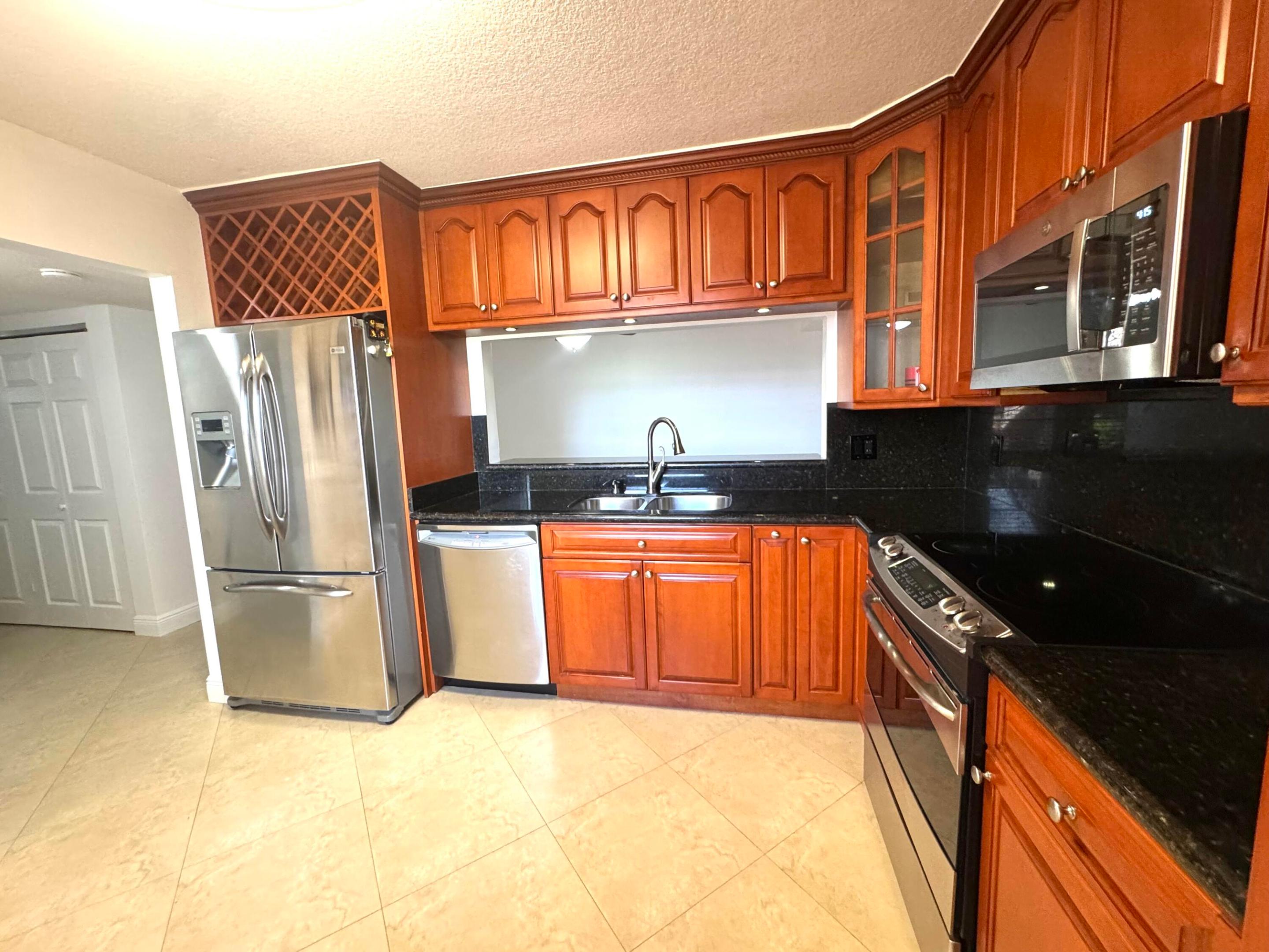 GOLDEN LAKES VILLAGE CONDO K - Residential