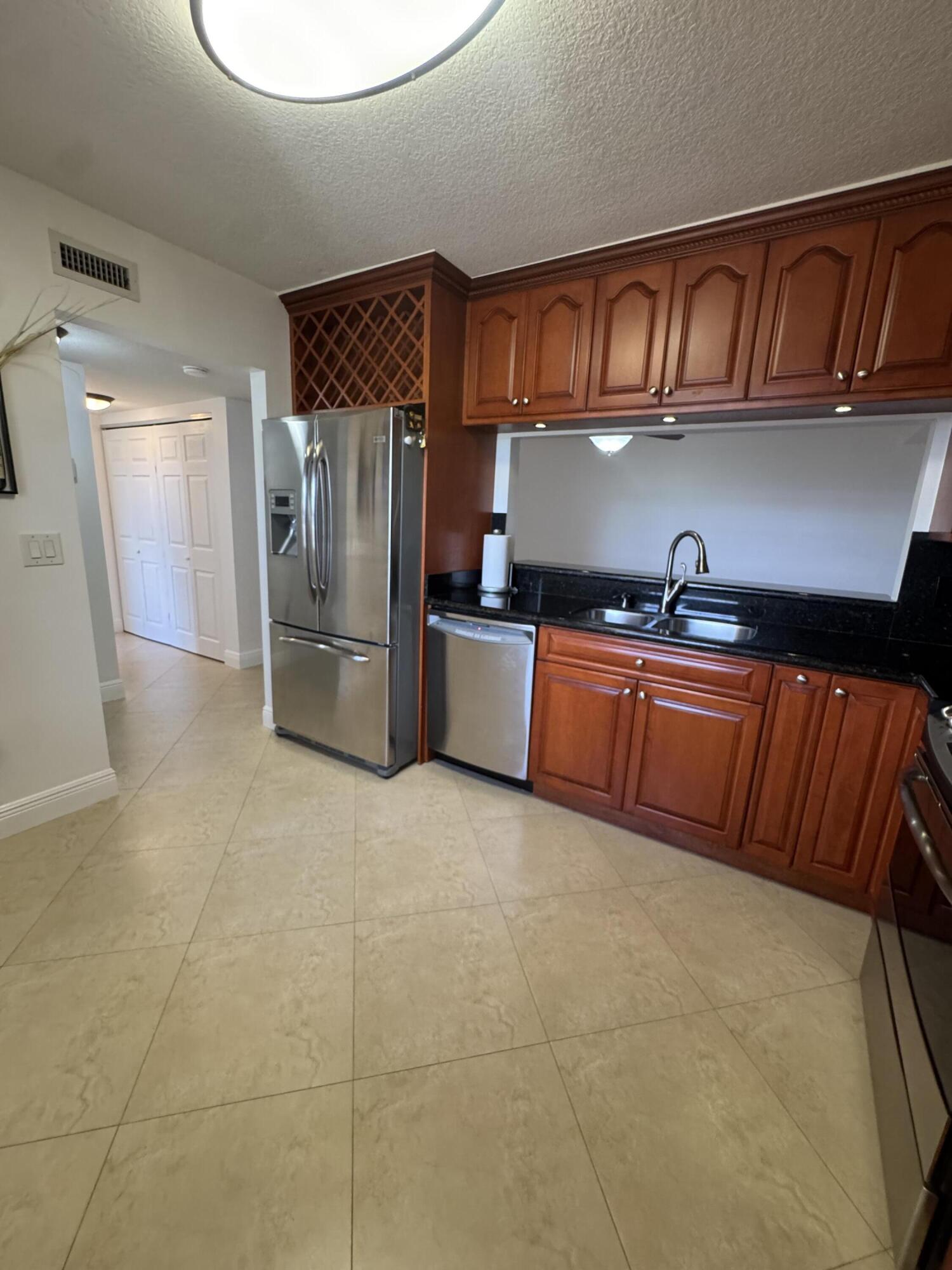 GOLDEN LAKES VILLAGE CONDO K - Residential