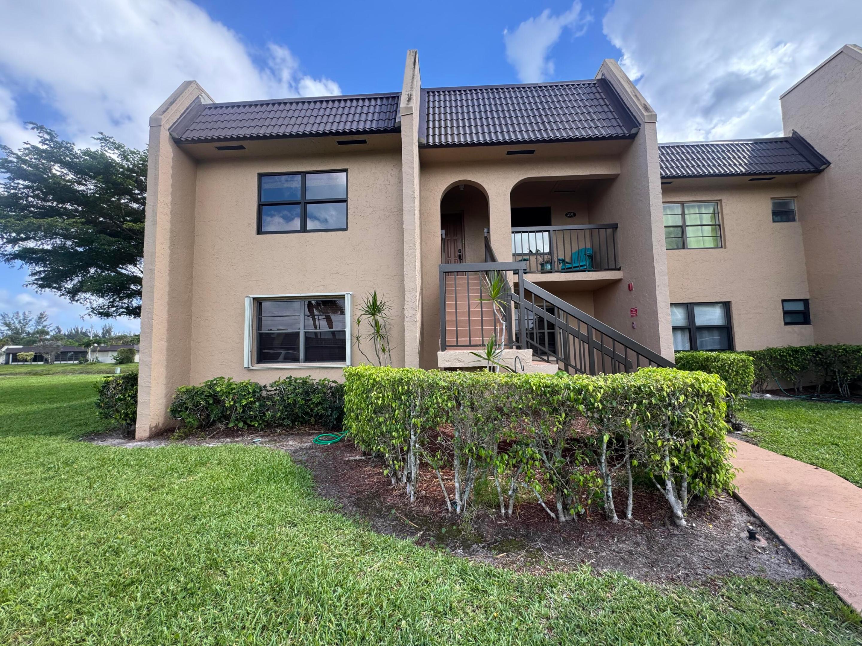 130 Lake Nancy Drive 101, West Palm Beach, FL, 33411/$269,900 1 130 Lake Nancy Drive 101