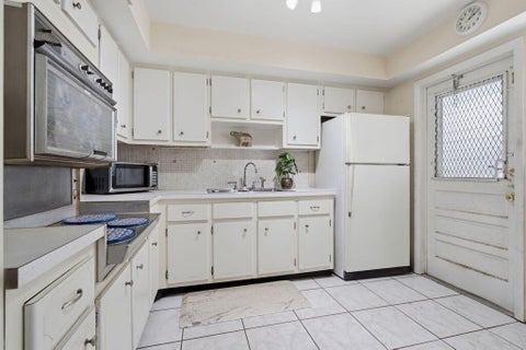 Tiny photo for 3720 Harrison Street #2, Hollywood, FL 33021 (MLS # B26087317)