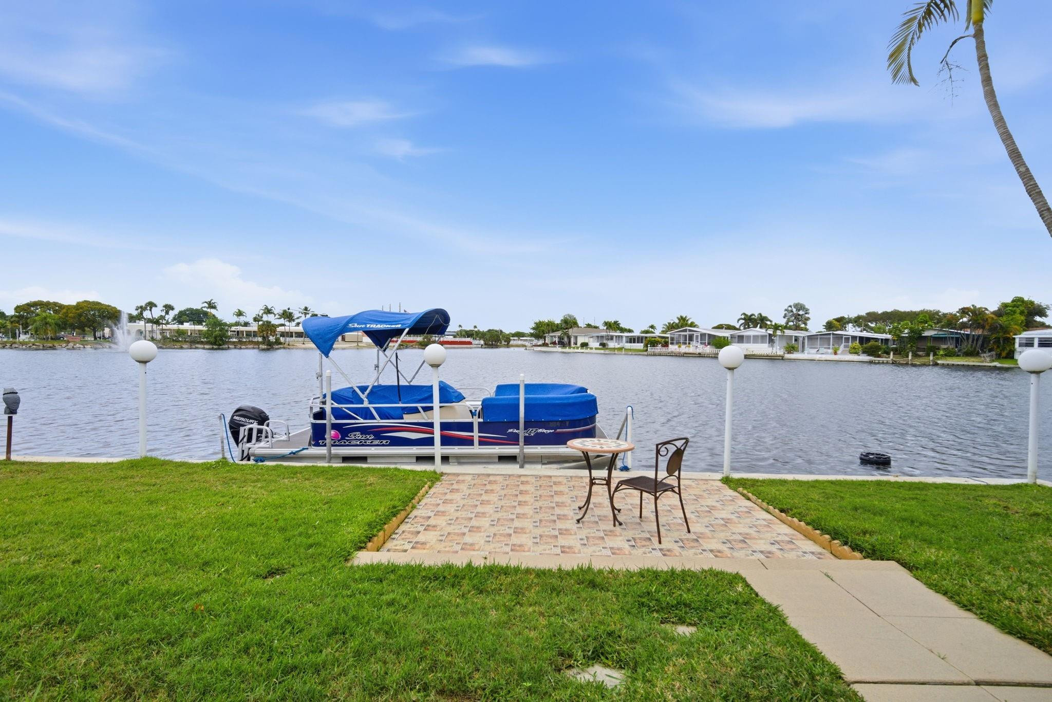 5555 Lakeshore Drive