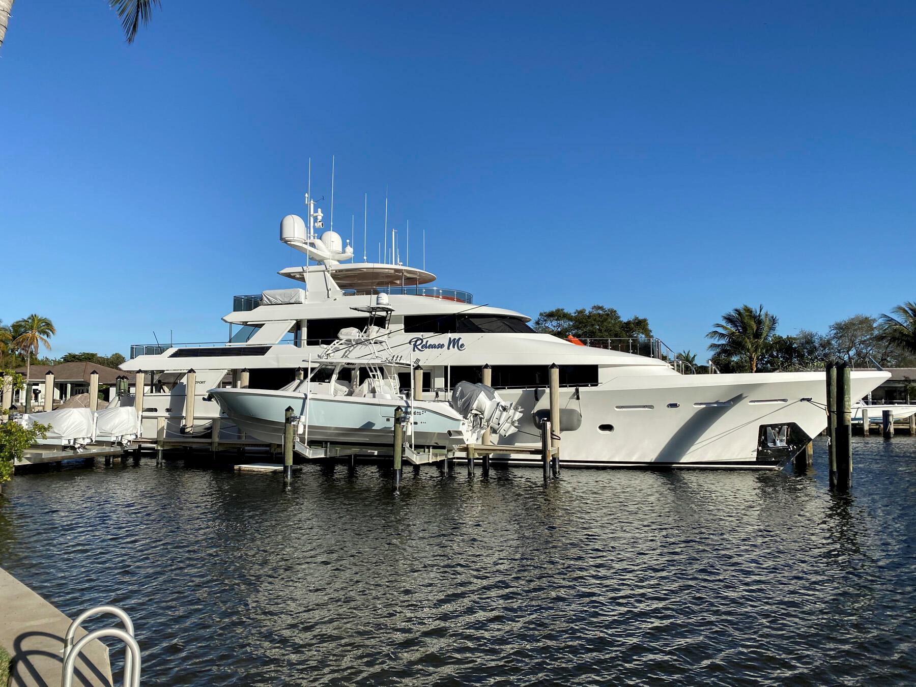 HARBOUR ISLES - Residential