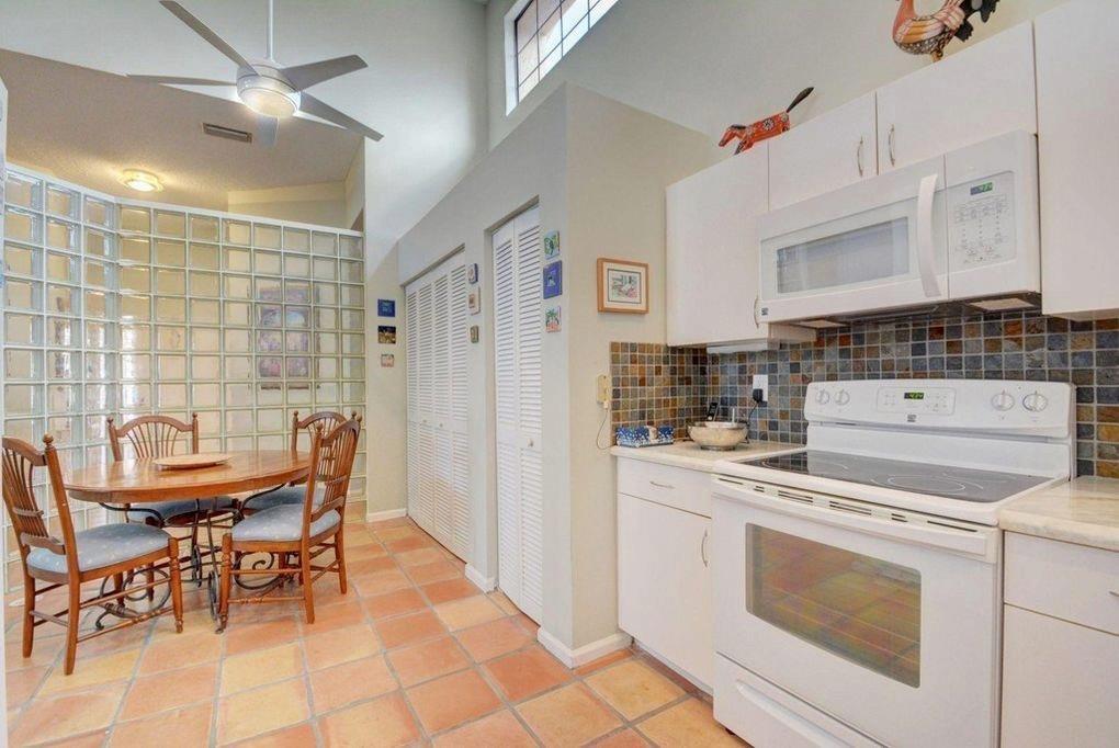 MONTEGO BAY - Residential Lease