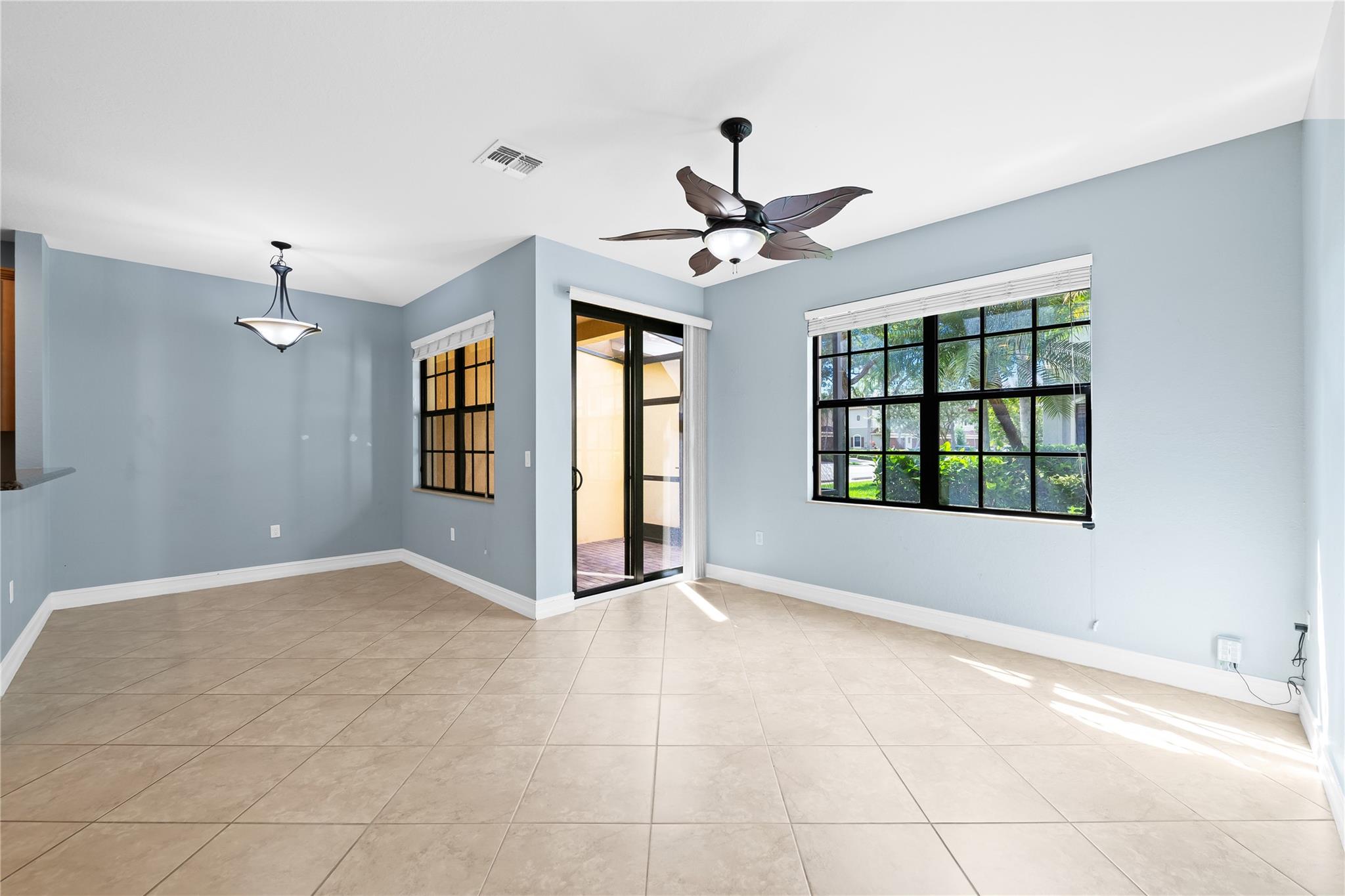 PARKLAND VILLAGE REPLAT 1 - Residential Lease