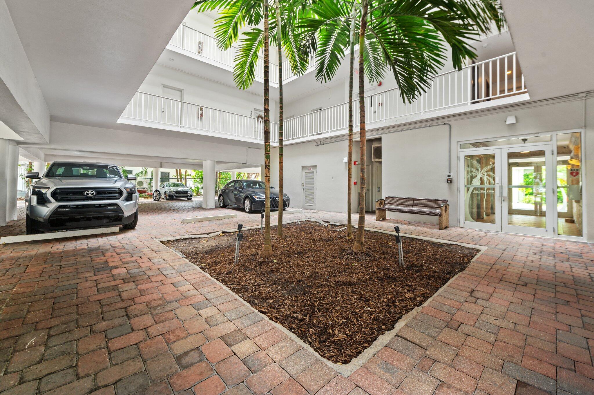 LAS OLAS VILLAS CONDO - Residential