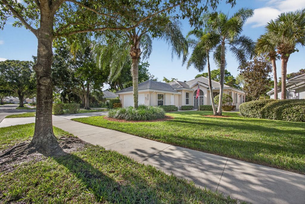 Photo of 5045 SE Inkwood Way, Hobe Sound, FL 33455 (MLS # R11133167)