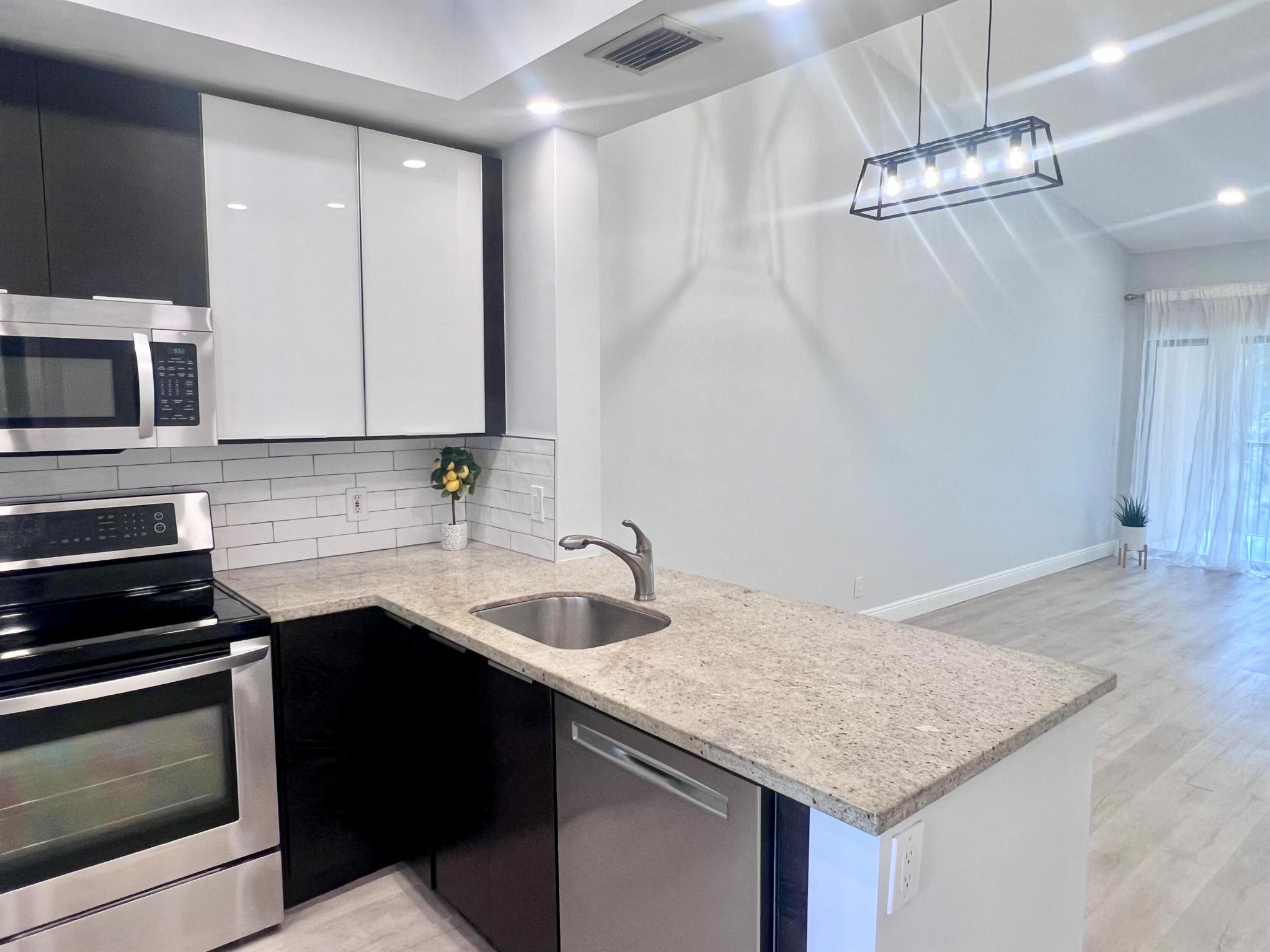MEADOWRIDGE CONDO - Residential Lease