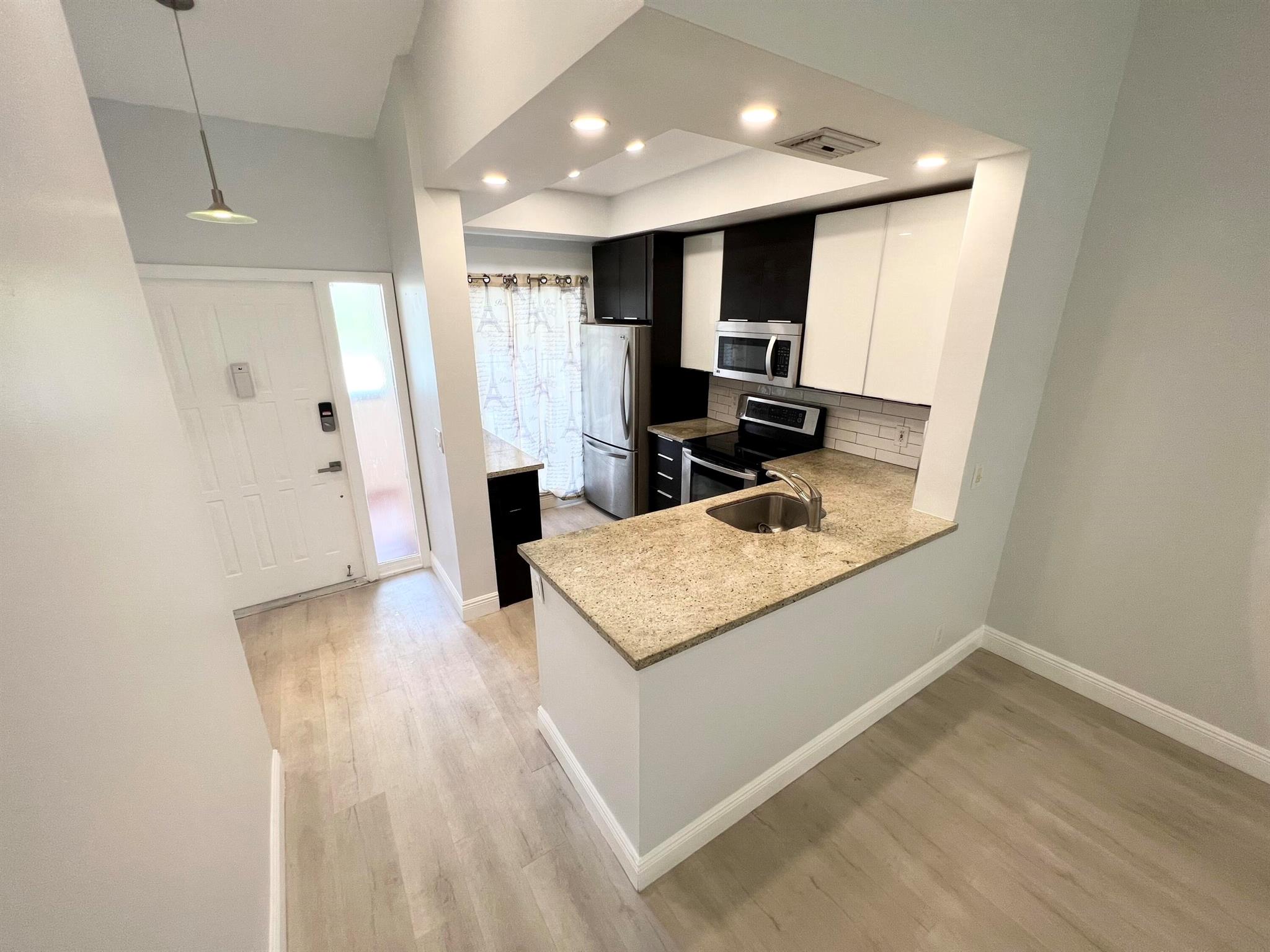 MEADOWRIDGE CONDO - Residential Lease