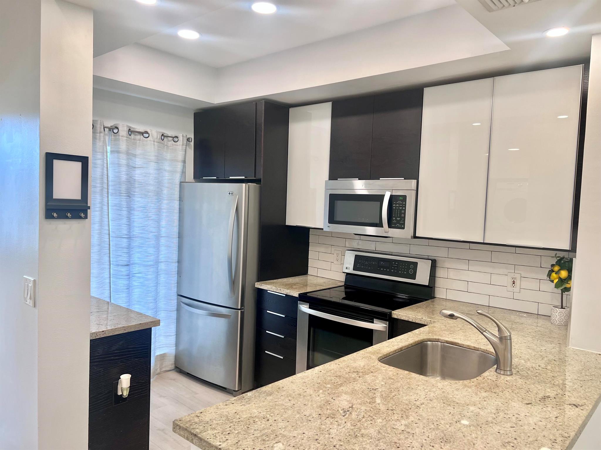 MEADOWRIDGE CONDO - Residential Lease