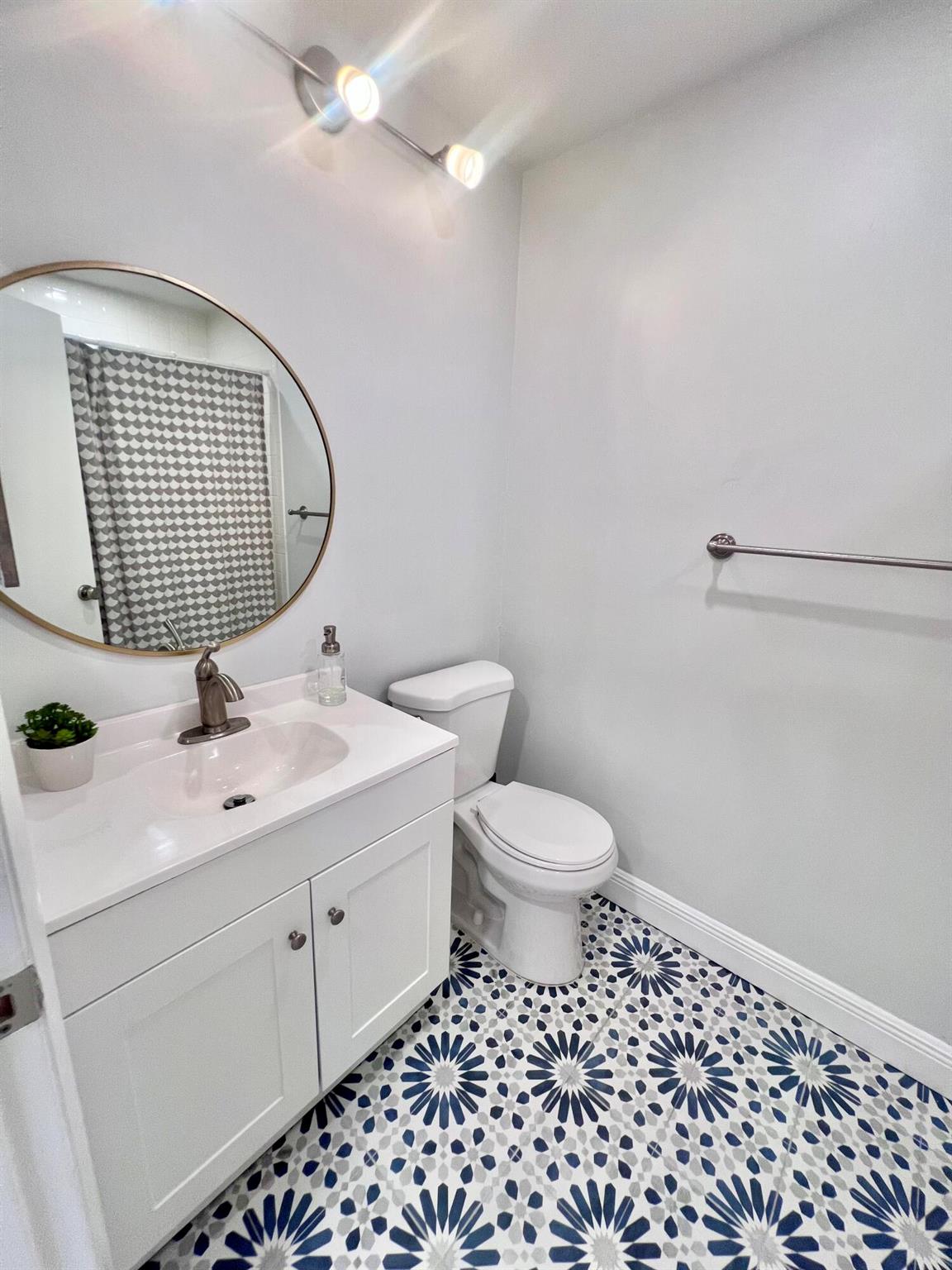 MEADOWRIDGE CONDO - Residential Lease