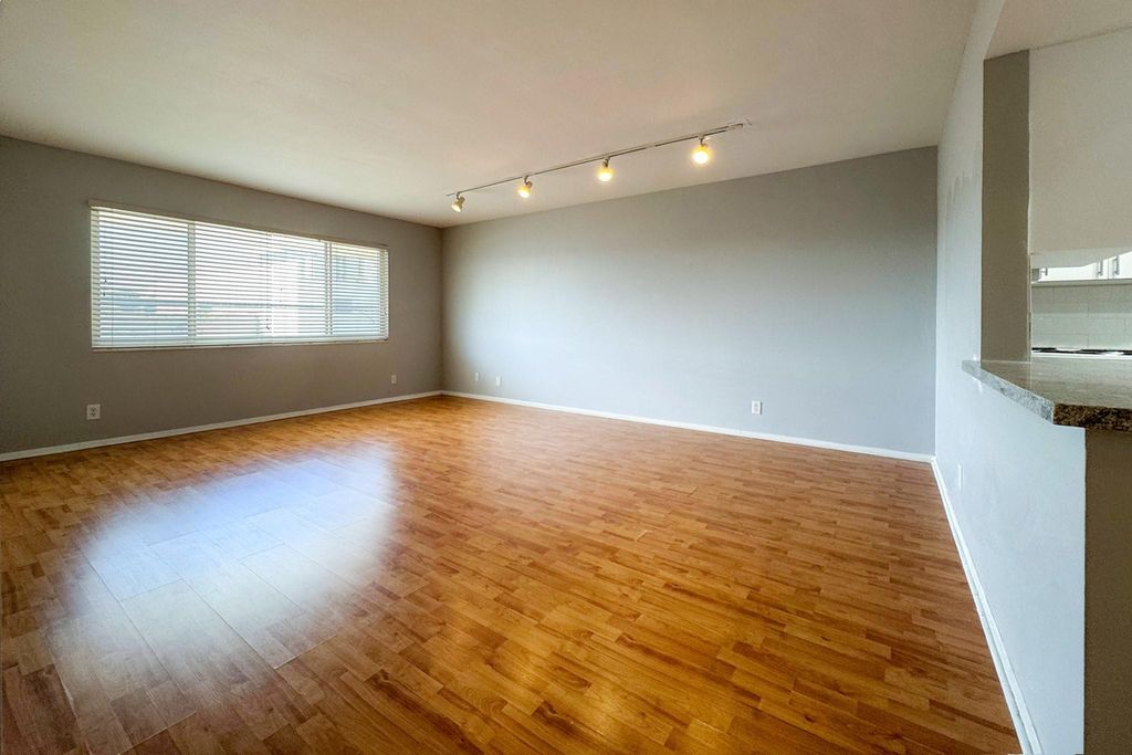 Photo of 2624 NE 32nd Street #220, Fort Lauderdale, FL 33306 (MLS # F10487239)