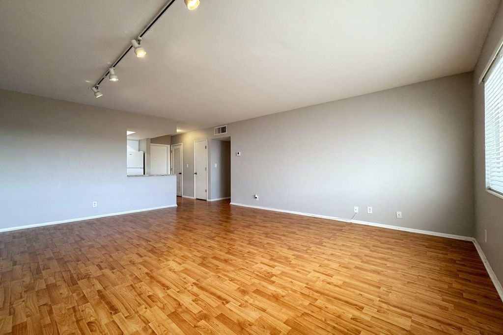 Photo of 2624 NE 32nd Street #220, Fort Lauderdale, FL 33306 (MLS # F10487239)